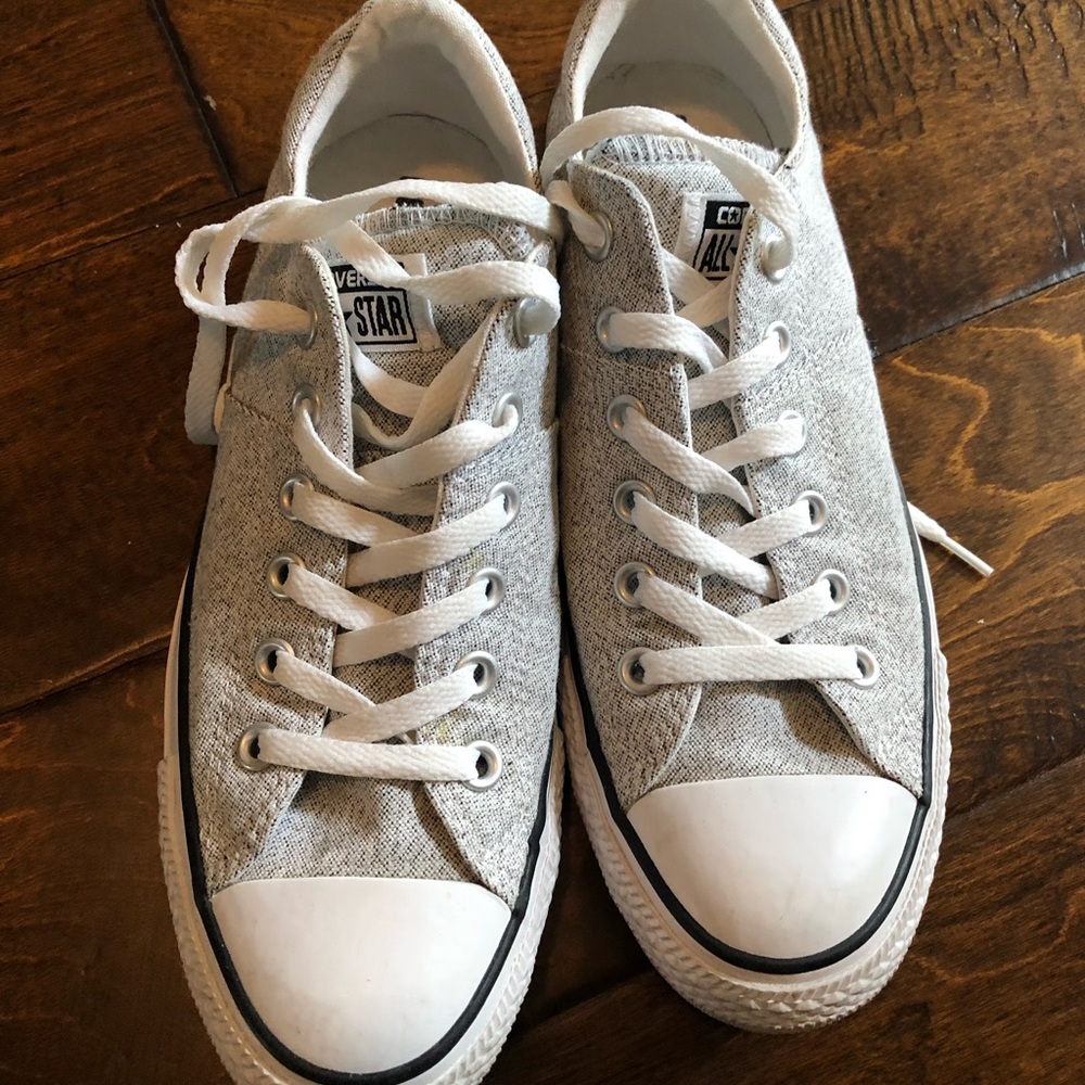 Light gray converse